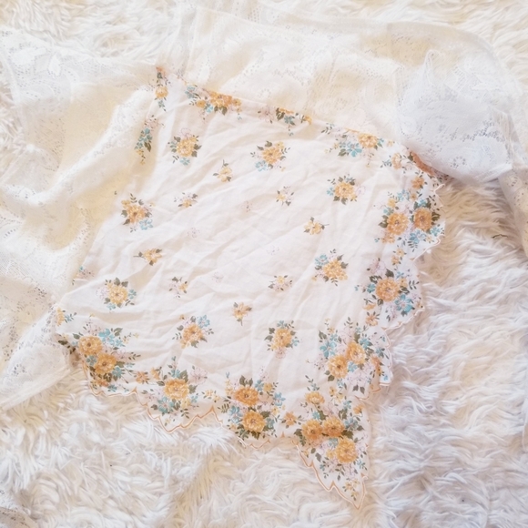Urban Outfitters Lace Floral Tank Top - Picture 5 of 9